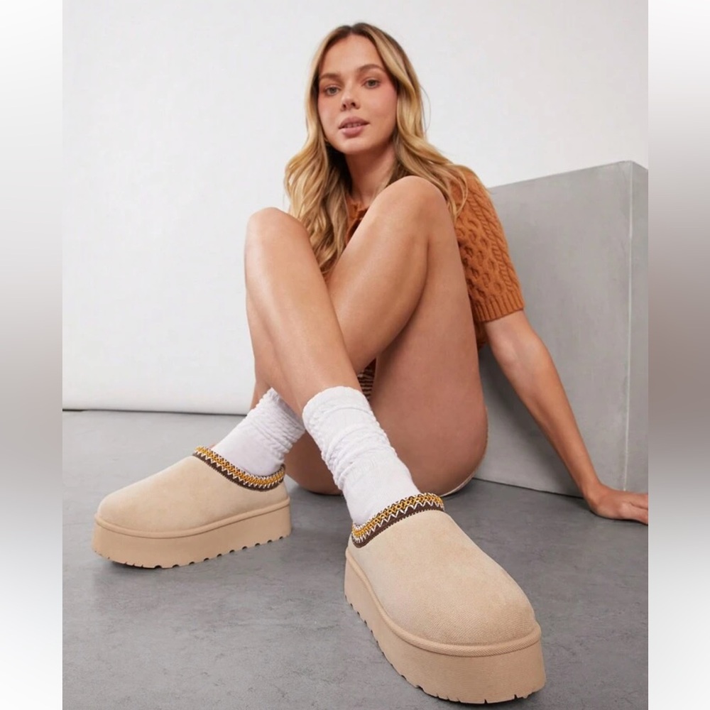 Embroidered Tan Slip-On Women's Shoes - Picture 4 of 10
